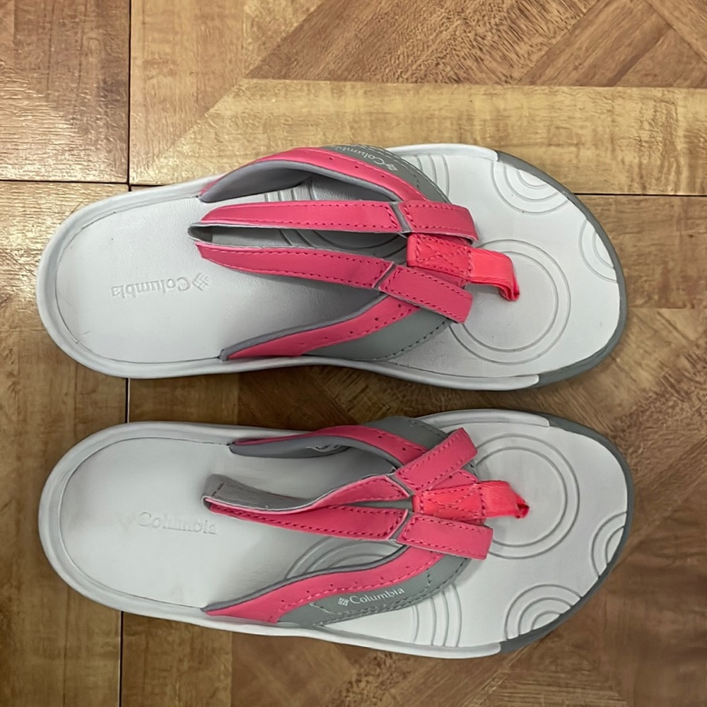 Columbia girls flip flops pink size toddler 13 never worn